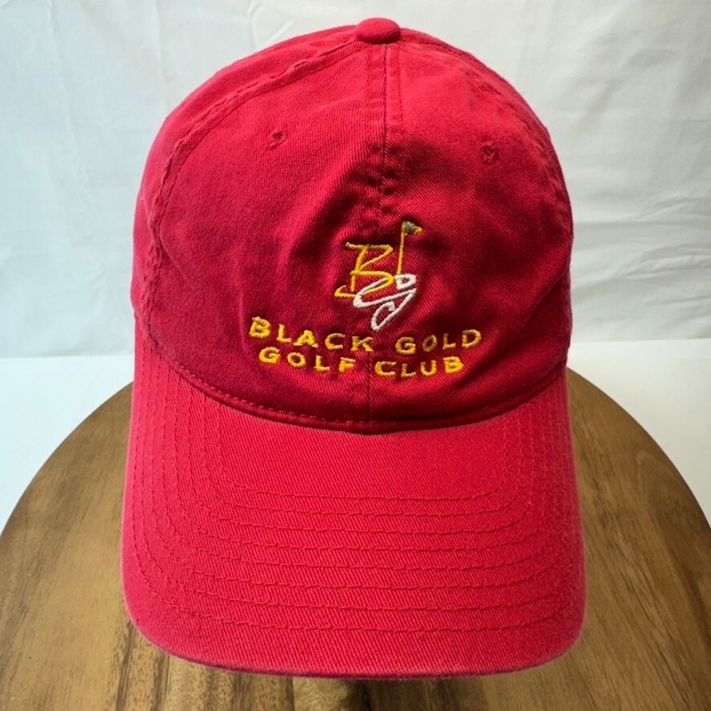 Black Gold Golf Club Hat Cap Adjustable Flexfit Red One Size